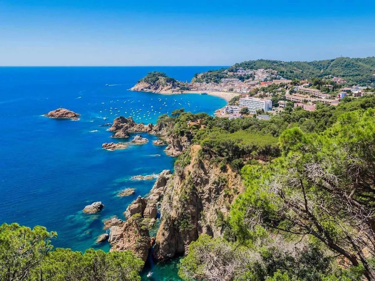 Tossa De Mar Con Piscina Comunitaria Y Parking27 contacts